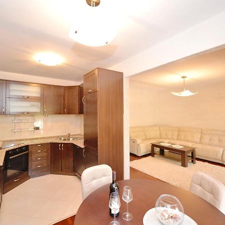 Apartment Nikolija 도브로타 외부 사진